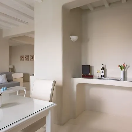 Carpe Diem Santorini Hotel
